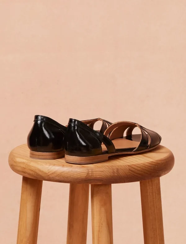 Pied de Biche Sandales>Lison Noir Verni