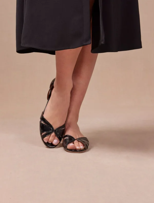 Pied de Biche Sandales>Lison Noir Verni